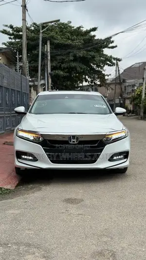 Honda Accord Sport 2.0T 2018 White
