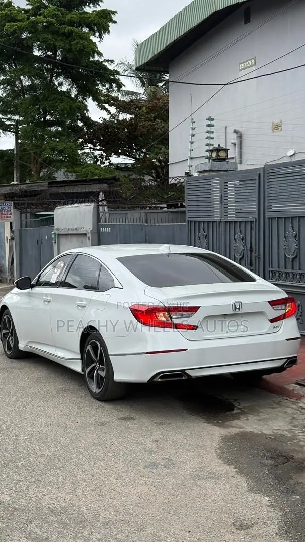 Honda Accord Sport 2.0T 2018 White