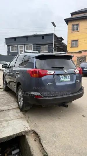 Toyota RAV4 Limited 4dr SUV AWD (2.5L 4cyl 6A) 2014 Blue