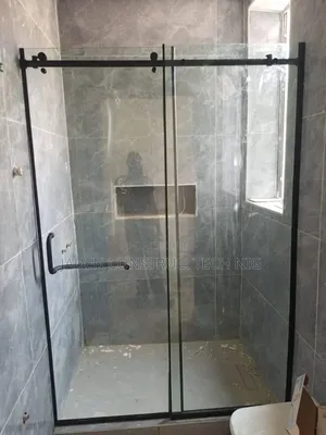 Hotel-Style Shower Cubicle