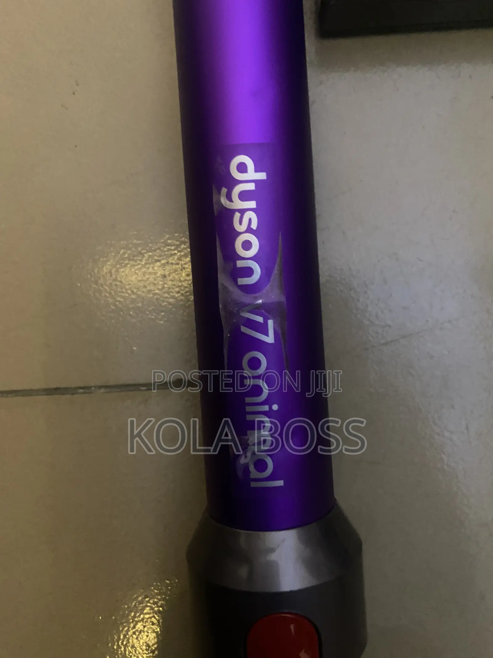 Dyson V7-Series Cordless Vacuum, Model SV11