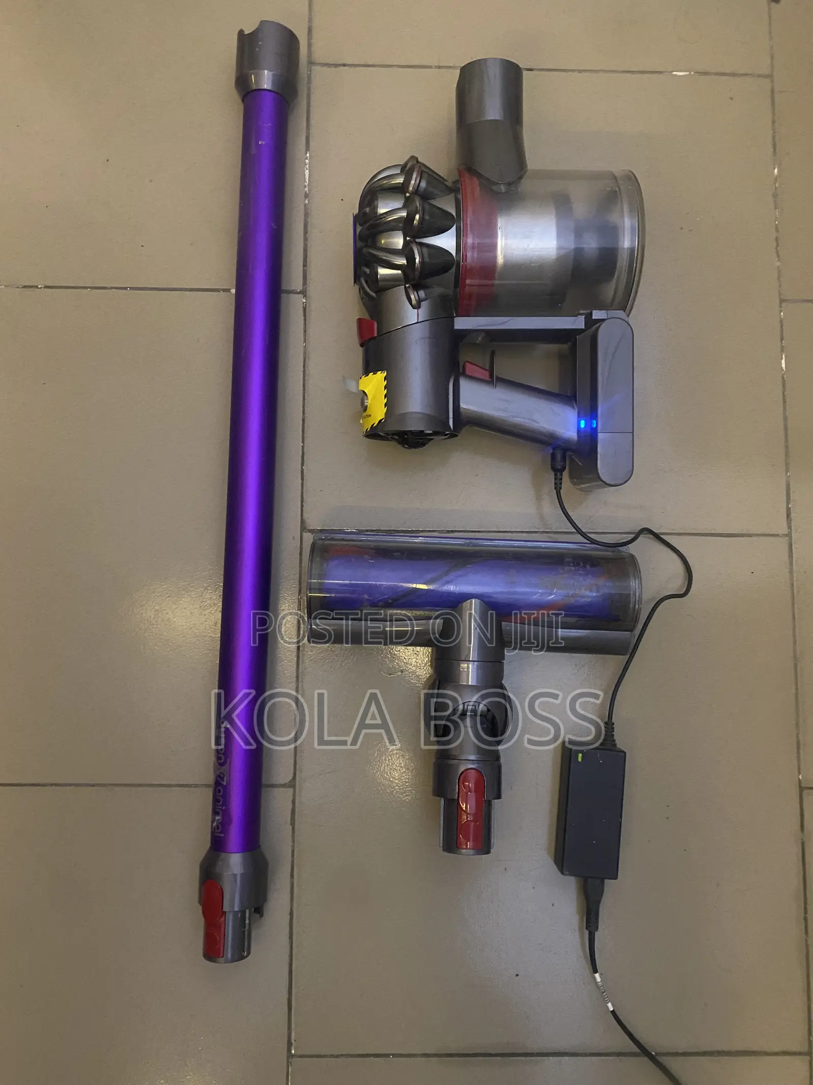 Dyson V7-Series Cordless Vacuum, Model SV11