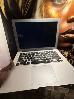 Laptop Apple MacBook Air 2017 8GB Intel Core i5 SSD 128GB