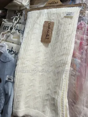Caramini Baby Shawl