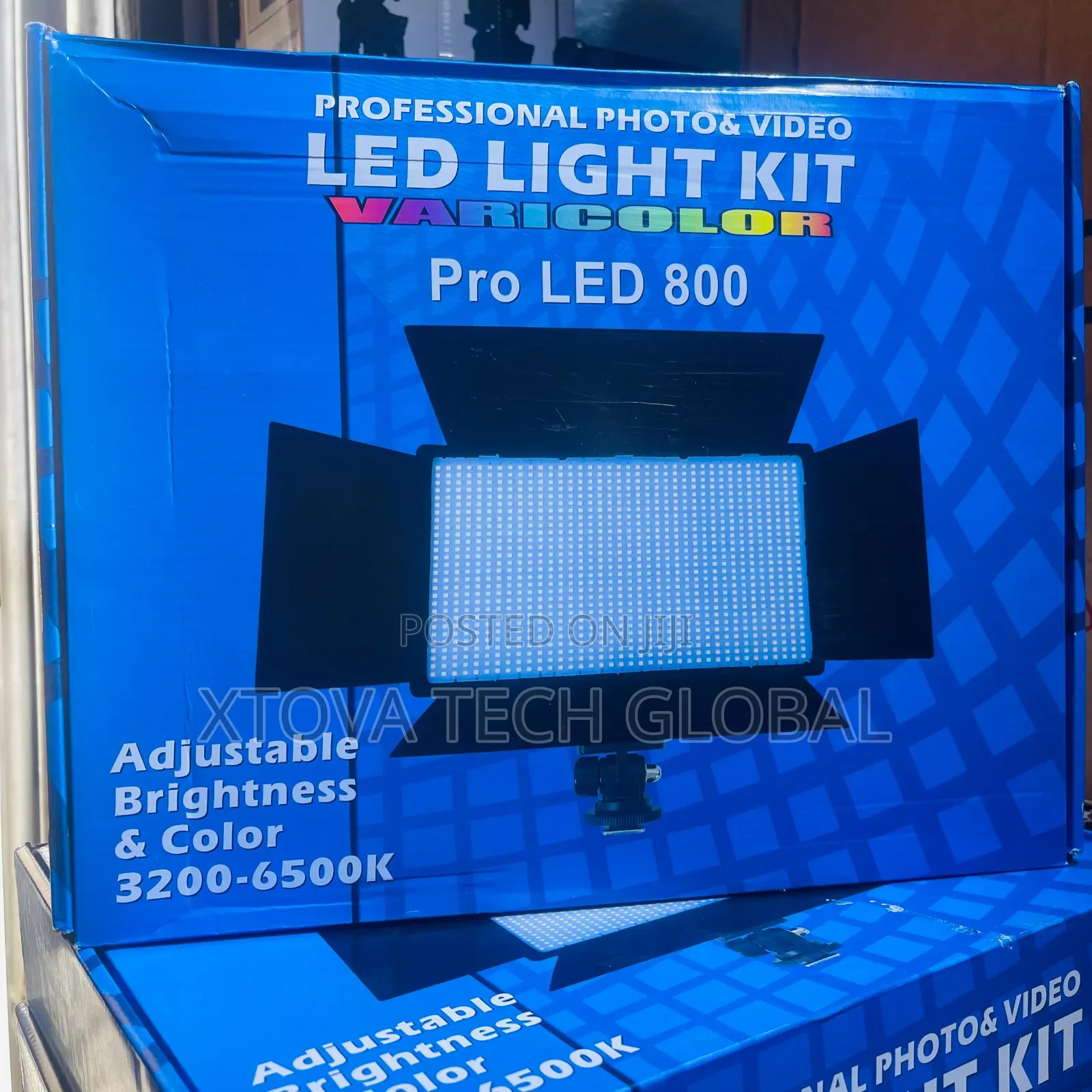 LED 800 PRO Light Kit With Tripod Stand