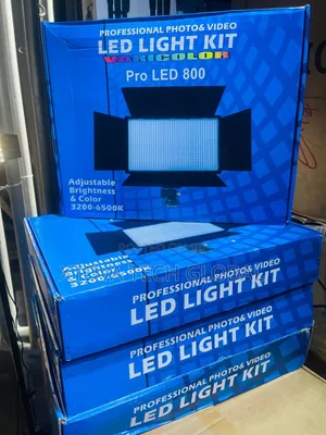 LED 800 PRO Light Kit With Tripod Stand