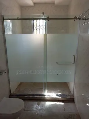 Strong Glass Shower Enclosure