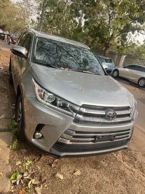 Toyota Highlander 2019 Silver
