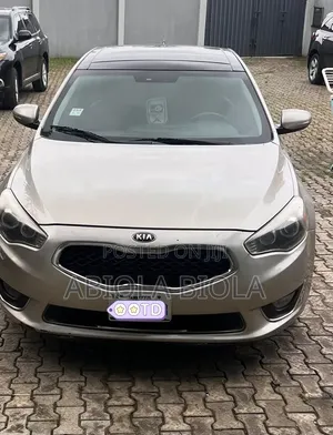 Kia Cadenza 2013 Gold
