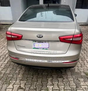 Kia Cadenza 2013 Gold