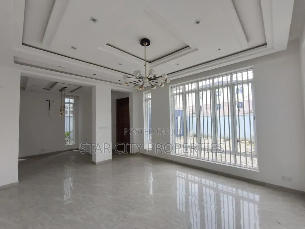 4bdrm Duplex in Ikeja for rent