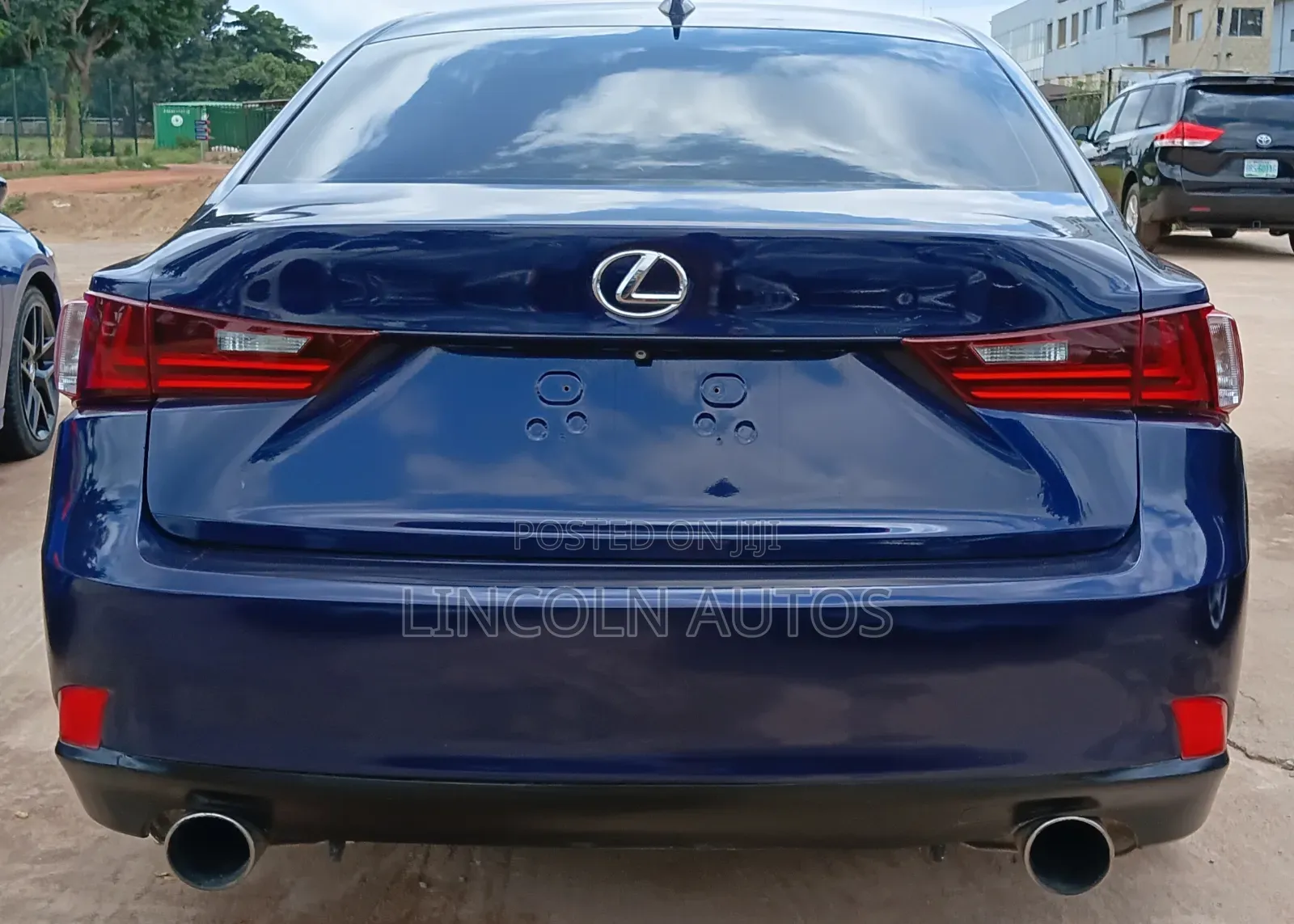 Lexus IS 2014 Blue