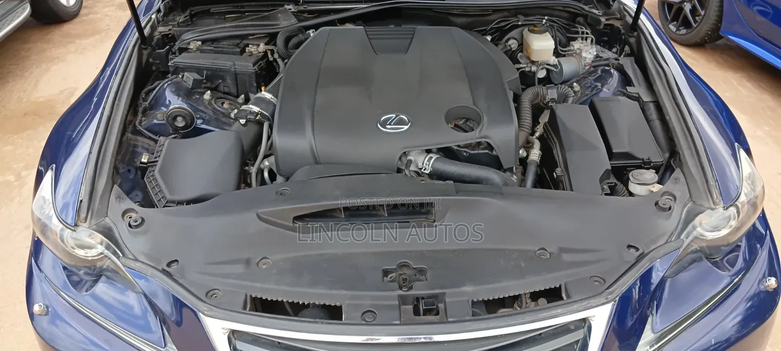 Lexus IS 2014 Blue