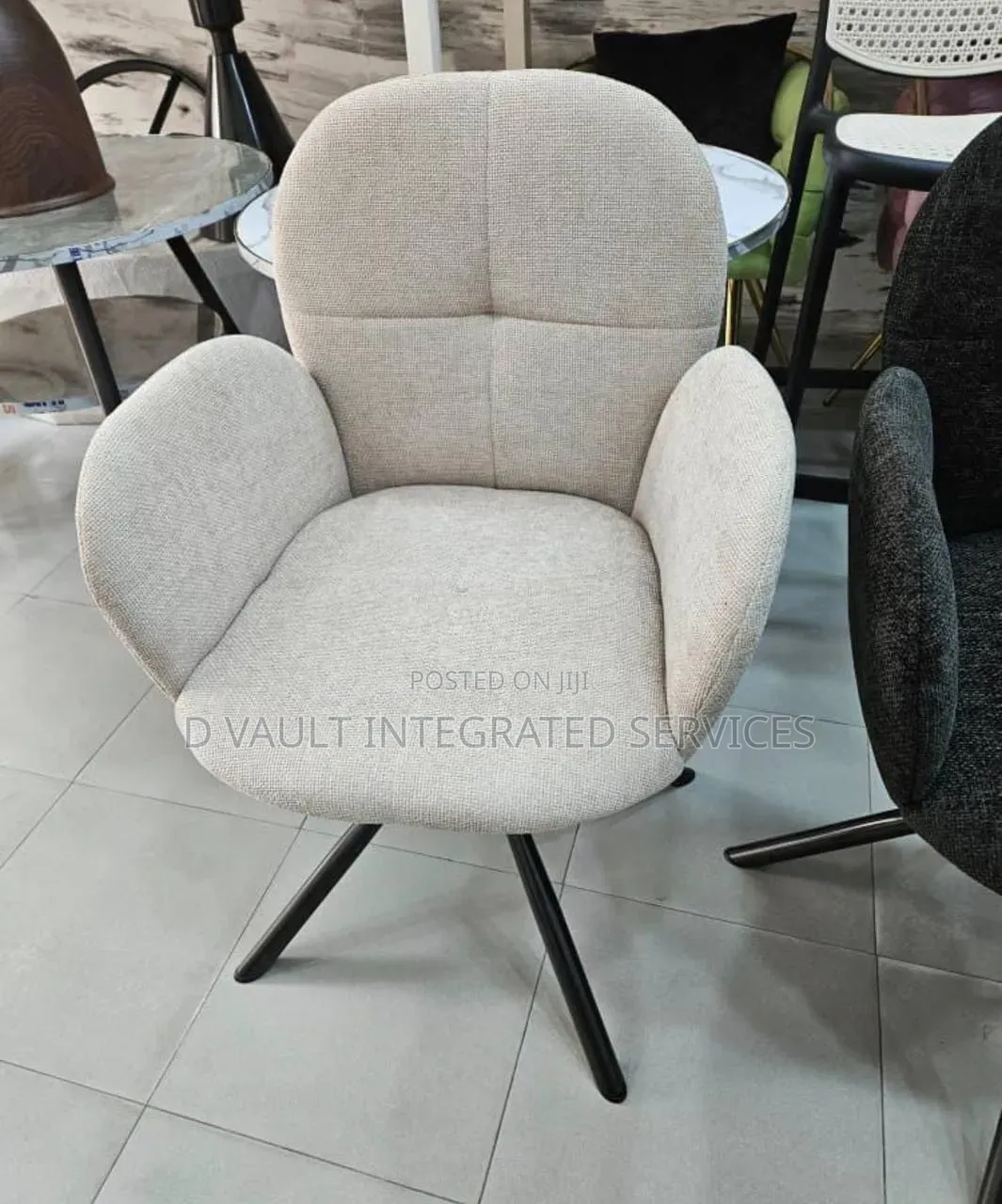 Swivel Chair / Modern Visitors Chair
