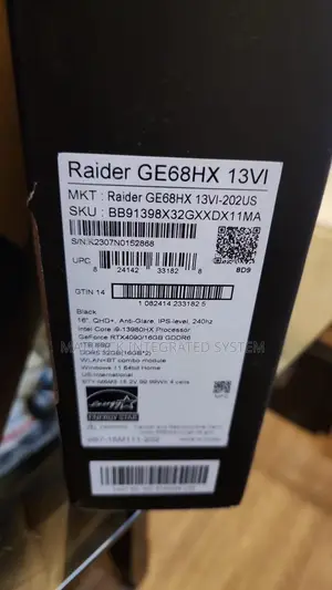 New Laptop MSI Raider GE68HX 13VI-202US 32GB Intel Core i9 SSD 1T