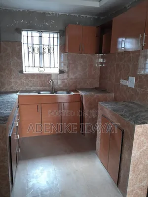 3bdrm Bungalow in Itesiwaju, Ido for sale