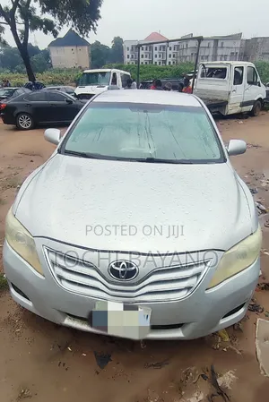 Toyota Camry 2010 Silver