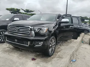 Toyota Sequoia 2015 Black