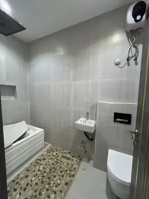 2bdrm Apartment in Tarred Road, Durumi for rent