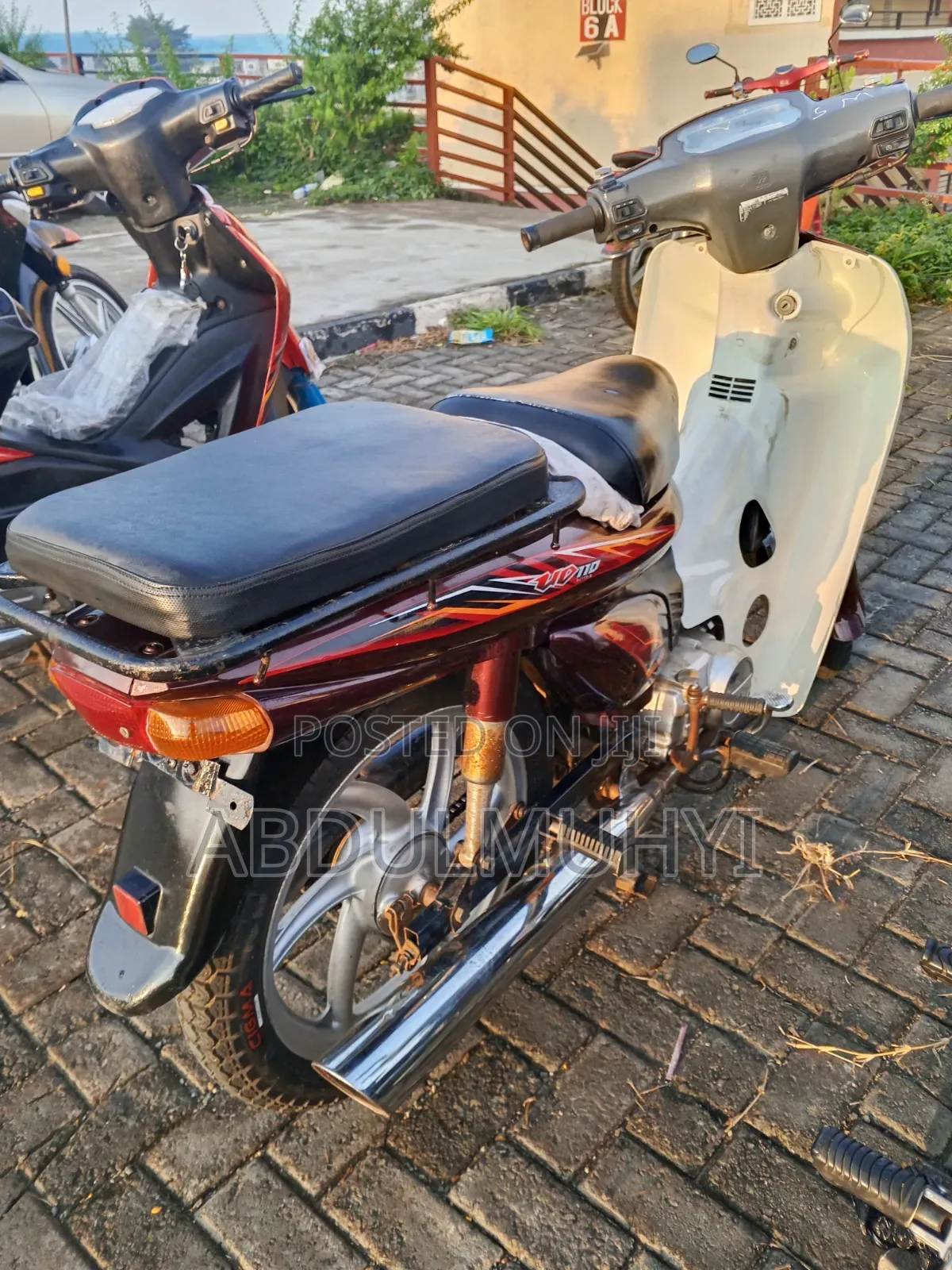 Honda 2000 Brown