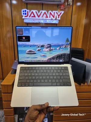 Laptop Apple MacBook Pro 2025 M5 16GB Apple M5 Pro SSD 500GB