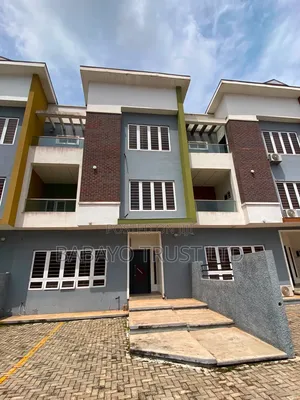 4bdrm Duplex in Iyanganku for rent
