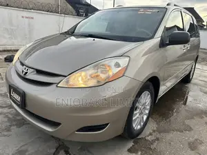 Toyota Sienna LE FWD 2006 Gold