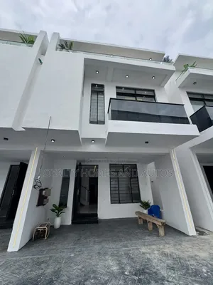 3bdrm Duplex in Ikota for sale