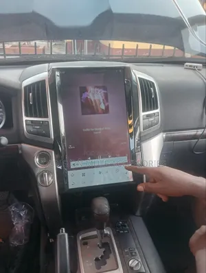 Toyota Land Cruiser 2010--2019 V8 Two Canbus Android Player