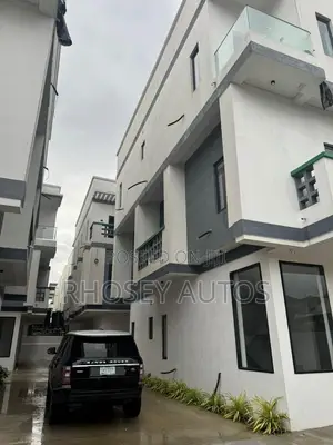 4bdrm Duplex in Lekki for sale