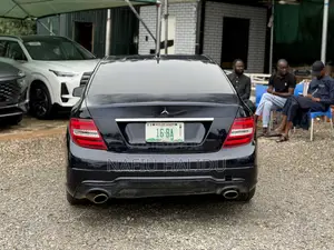 Mercedes-Benz C350 2013 Black