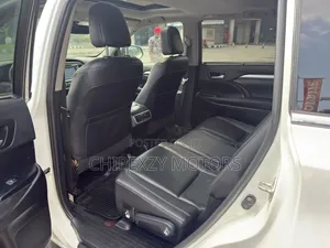 Toyota Highlander 2019 White