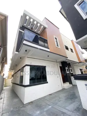 4bdrm Duplex in Chevron for sale