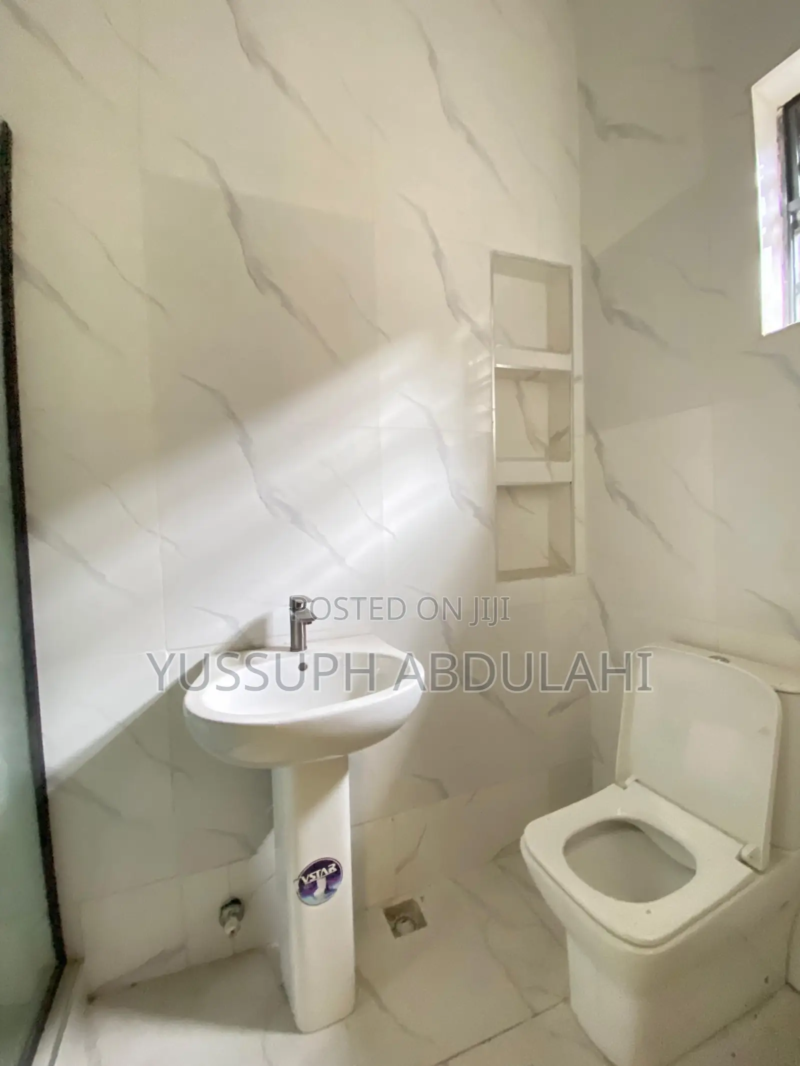 4bdrm Duplex in Chevron for sale