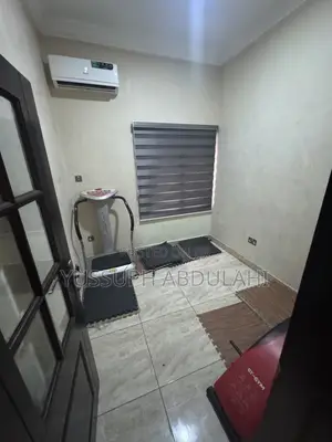 5 Bedrooms Yaba