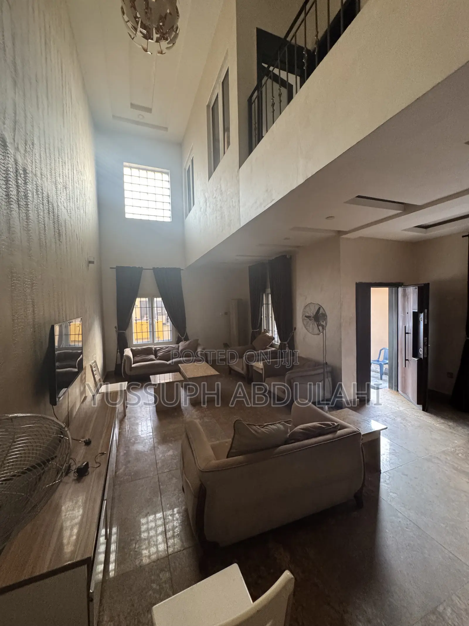 5 Bedrooms Yaba