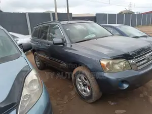 Toyota Highlander 2005 Gray