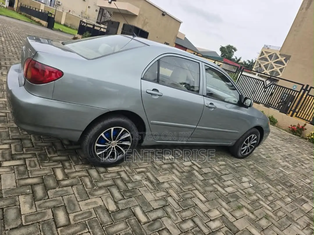 Toyota Corolla 2004 Gray
