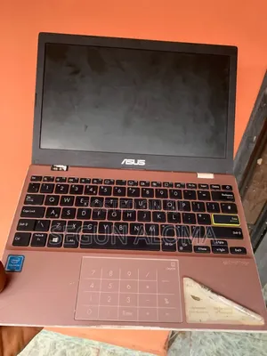 Laptop Asus 4GB Intel Core i5 HDD+SSD 512GB
