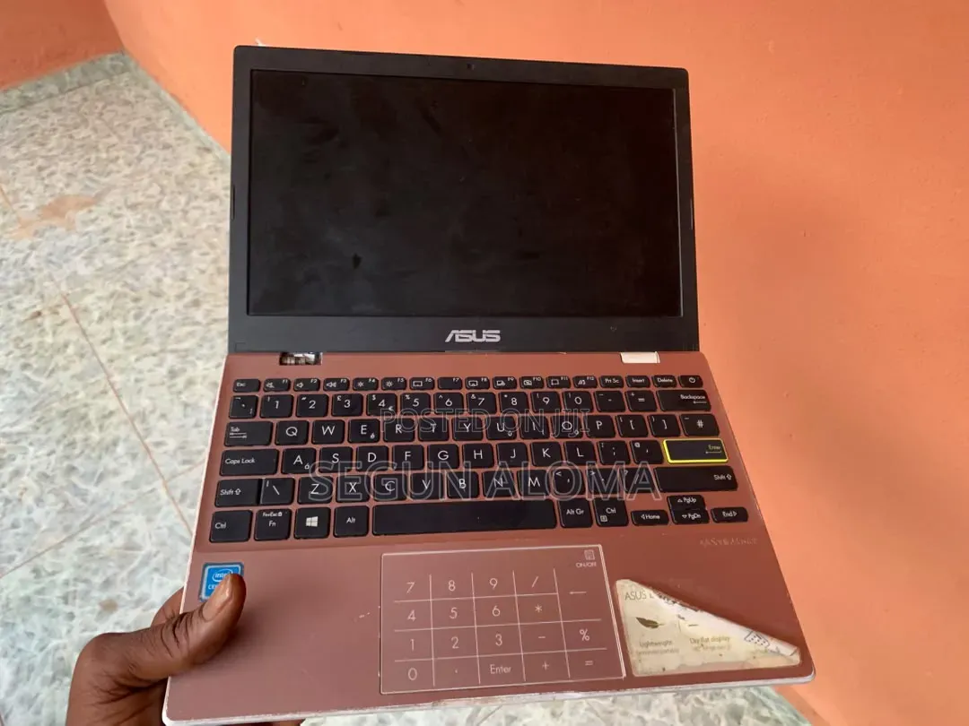 Laptop Asus 4GB Intel Core i5 HDD+SSD 512GB