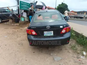 Toyota Corolla 2010 Black