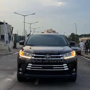 Toyota Highlander Limited 4x4 V6 (3.5L 6cyl 8A) 2018 Black