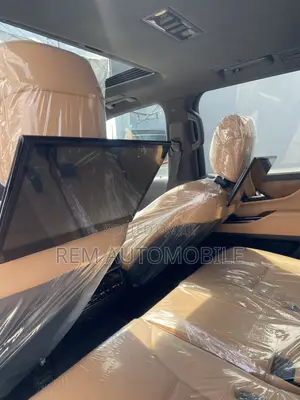 Lexus LX 600 2022 Green