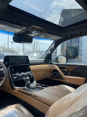 Lexus LX 600 2022 Green