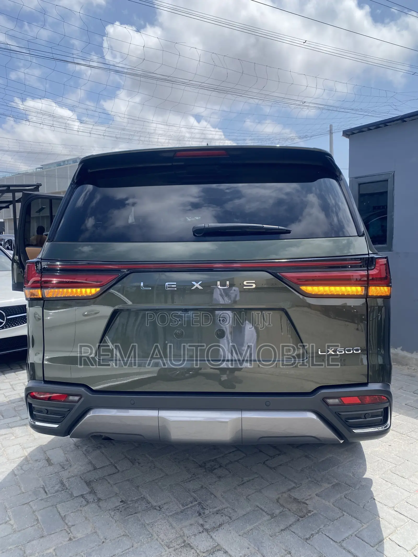 Lexus LX 600 2022 Green