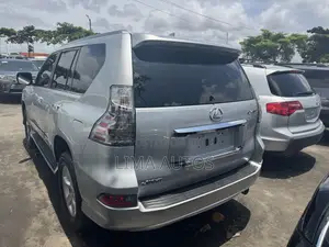 Lexus GX 2016 Silver