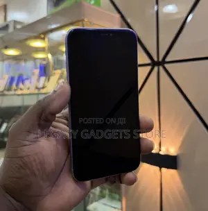 Apple iPhone 11 64 GB Purple