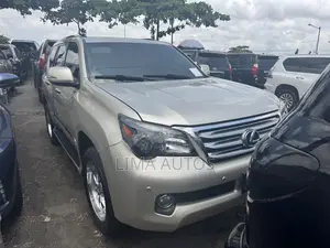 Lexus GX 2013 Gold