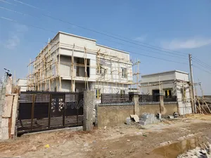 4bdrm Duplex in Tpumpy Estate, FHA for sale