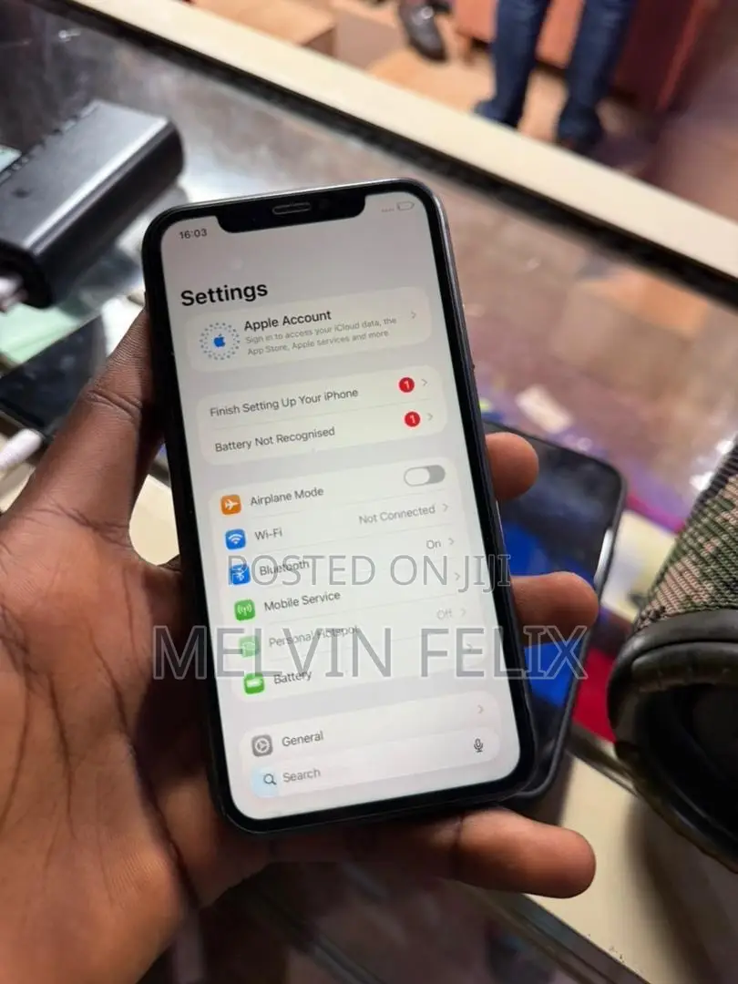 Apple iPhone 11 64 GB Black
